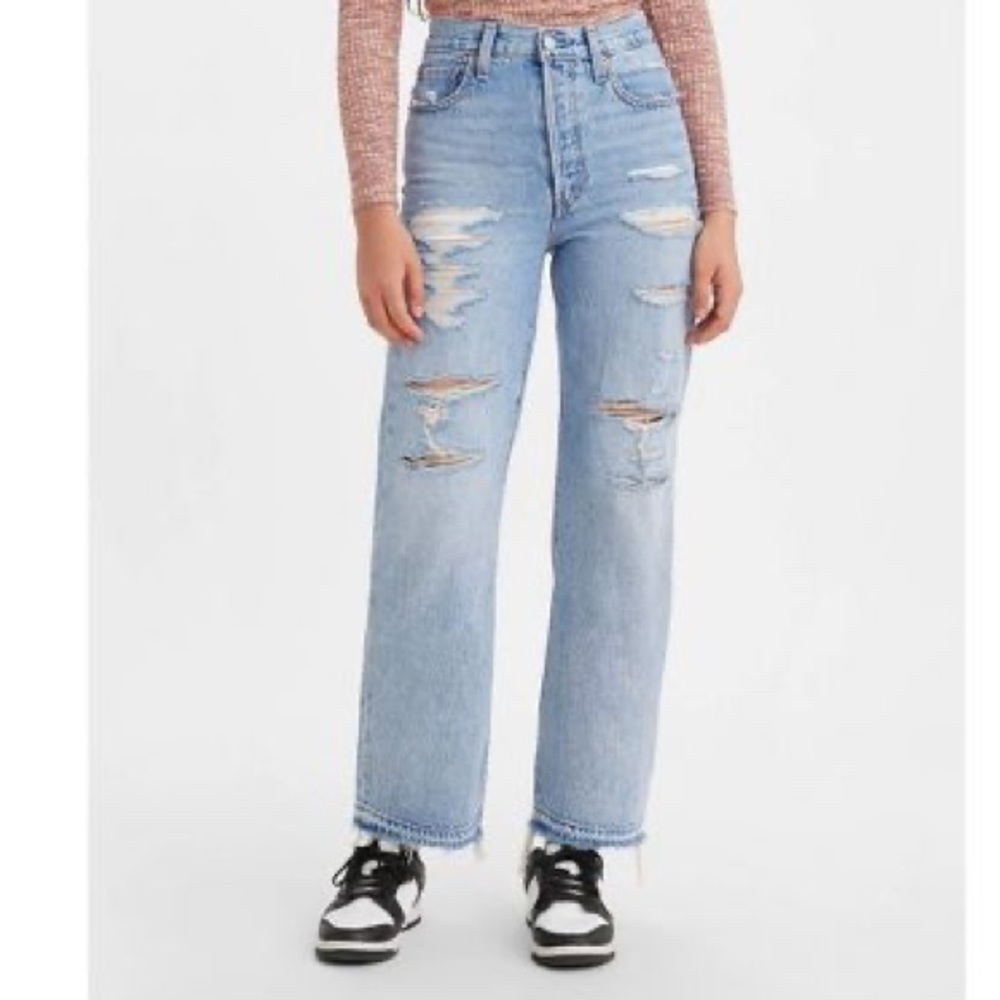 Levi's® Women's Ultra-High Rise Ribcage Straight Jeans